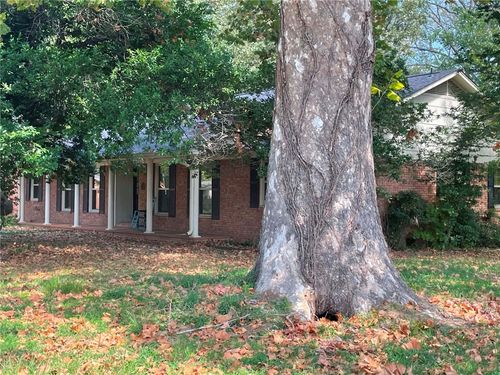 307 Phoenix Ave, Russellville, AR, 72801-4864 | Card Image