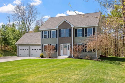 4 Merrill Dr, Chichester, NH, 03258-6332 | Card Image