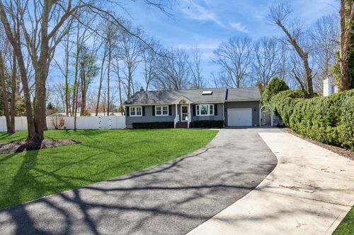 7 Lime Ave, Brookhaven, NY, 11719-9417 | Card Image