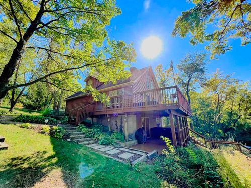 21 Magnolia Ct, Putnam, IL, 61560-9779 | Card Image
