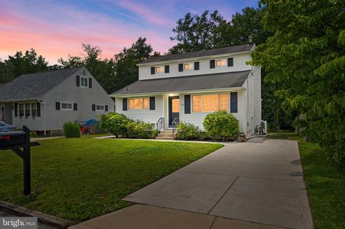 348 Richmond Ave, BLACKWOOD, NJ, 08012-4726 | Card Image