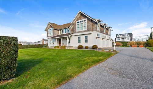 3 Doris Ter, Newport, RI, 02840-3727 | Card Image