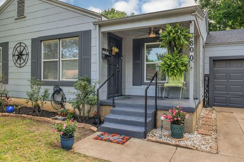 3800 Desert Ridge Dr, Fort Worth, TX, 76116-9442 | Card Image