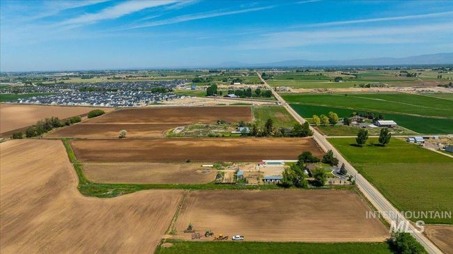 2303 N Locust Grove Rd, House other with 5 bedrooms, 4 bathrooms and 2 parking in Kuna ID | Image 29