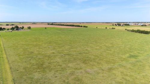 4 Indian Creek Rd, Bartlett, TX, 76511 | Card Image