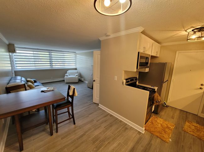 APT-202 - 2419 Riverside Dr, Condo with 2 bedrooms, 2 bathrooms and null parking in Trenton MI | Image 7