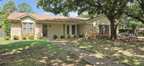 6737 Bartay Dr, North Richland Hills, TX, 76182-3902 | Card Image