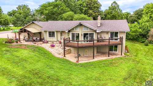 212 Sunflower Blvd, Ozawkie, KS, 66070-9503 | Card Image