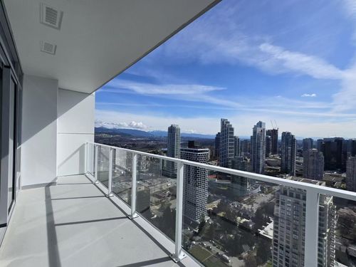 3704-6087 Wilson Avenue, Burnaby, BC, V5H0M1 | Card Image