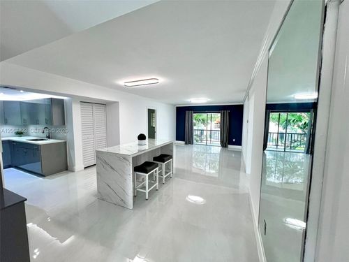 c211-7825 Miller Dr, Miami, FL, 33155-4358 | Card Image