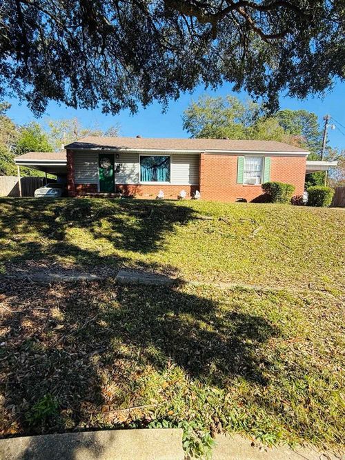 105 Reed Ave, El Dorado, AR, 71730-5351 | Card Image