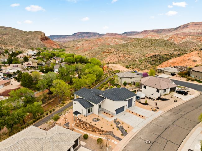 Bird's eye view with a mountain view | Image 37