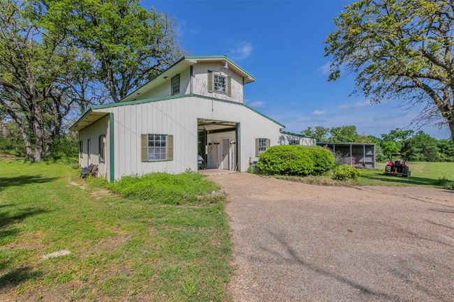 180 Fcr 797, Home with 6 bedrooms, 7 bathrooms and null parking in Donie TX | Image 38