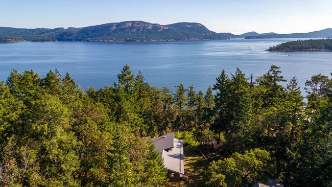 1456 Nose Point Road, House other with 5 bedrooms, 3 bathrooms and 3 parking in Salt Spring Island BC | Image 6