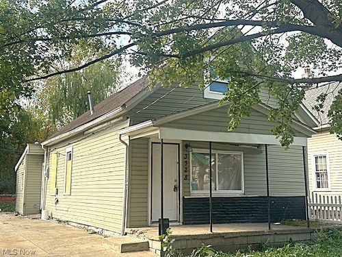 3328 W 61st St, Cleveland, OH, 44102-5616 | Card Image