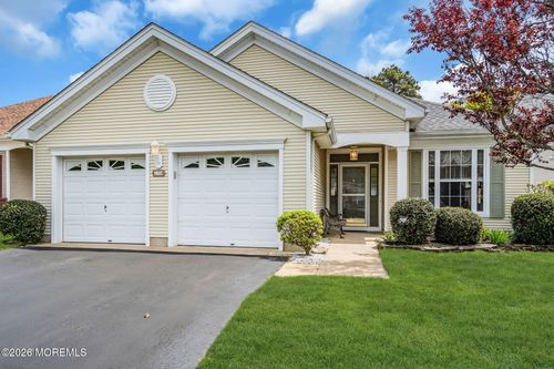 24 Greensprings Dr, Lakewood, NJ, 08701-7379 | Card Image
