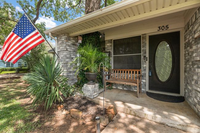 Property entrance with a porch | Image 5