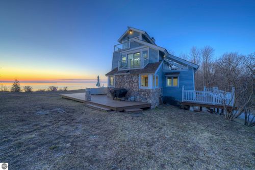 4781 E Golfview Dr, Leland, MI, 49654-9725 | Card Image