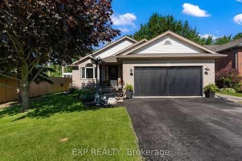 43 Thorold Ave, Port Robinson, ON, L0S1K0 | Card Image