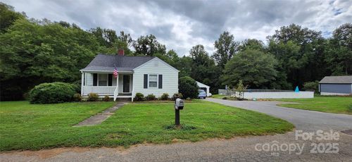 4825 Loff St, Jonesville, NC, 28642-9411 | Card Image