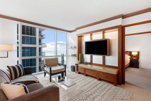 909-6801 Collins Ave, Miami Beach, FL, 33141 | Card Image