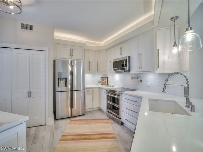 APT-206 - 9060 Spring Run Blvd, Condo with 2 bedrooms, 2 bathrooms and null parking in Estero FL | Image 11