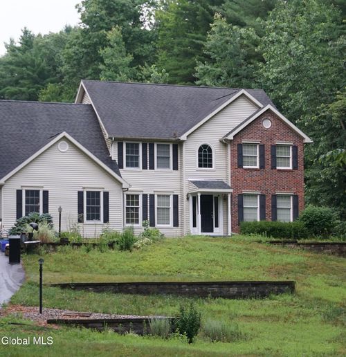 3 Stone Clover Dr, Saratoga Springs, NY, 12866-9600 | Card Image