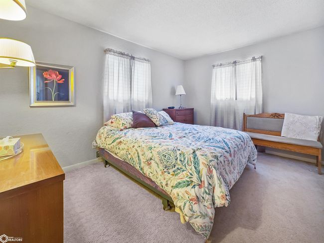 1604 Club View Dr, Home with 3 bedrooms, 2 bathrooms and 2 parking in Hampton IA | Image 17