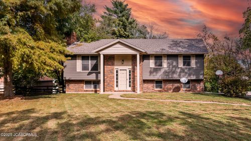 3238 S Ten Mile Dr, Jefferson City, MO, 65109-5707 | Card Image