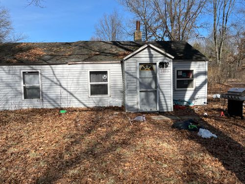 9806 Fish Rd, Belding, MI, 48809-9206 | Card Image