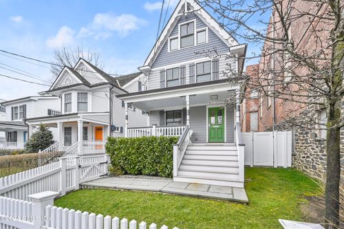 13 Grigg St, Greenwich, CT, 06830-6509 | Card Image