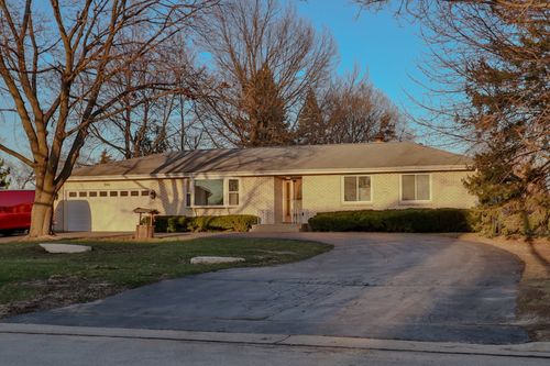 7N240 W End Rd, Roselle, IL, 60172-1962 | Card Image