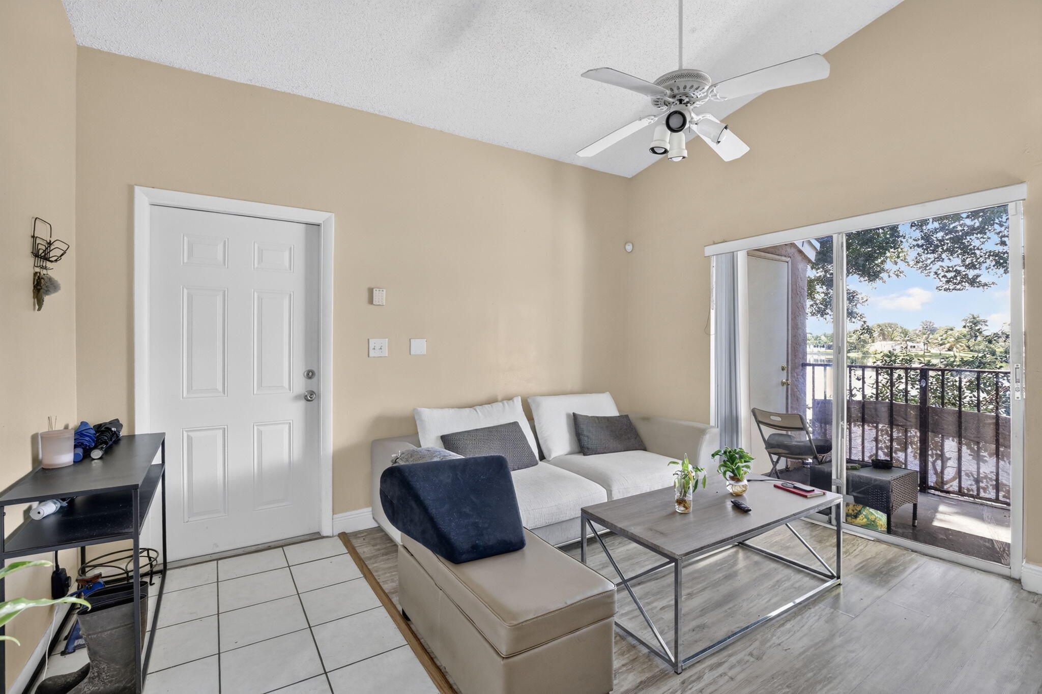 Residential Lease in Pembroke Pines 4
