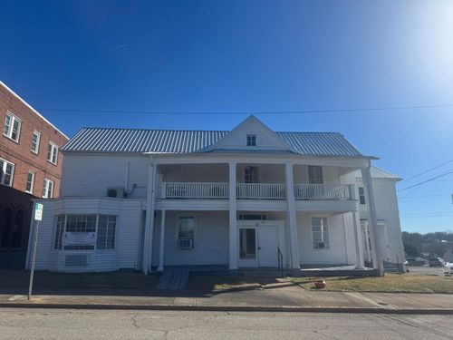 29 Broad St, Martinsville, VA, 24112-2837 | Card Image