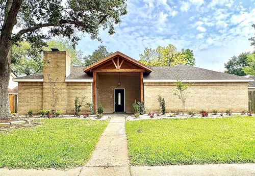 14307 Piping Rock Ln, Houston, TX, 77077-5218 | Card Image