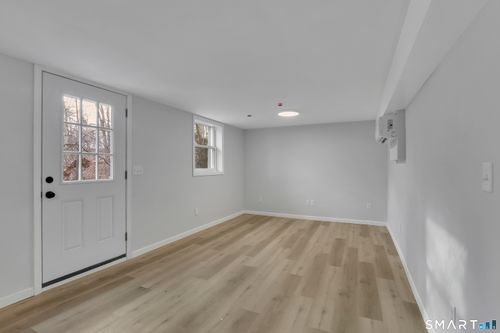 d-194 Hartford Rd, Manchester, CT, 06040-5923 | Card Image