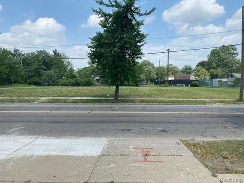 2218 Van Dyke St, Detroit, MI, 48214-2638 | Card Image