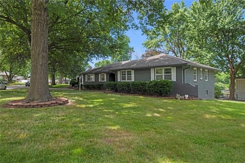 6100 Englewood Ave, Raytown, MO, 64133-4425 | Card Image