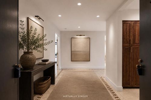 3c-1630 S La Reina Way, Palm Springs, CA, 92264-8665 | Card Image