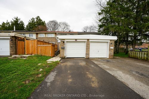 8 Ralgreen Cres, Kitchener, ON, N2M1T9 | Card Image