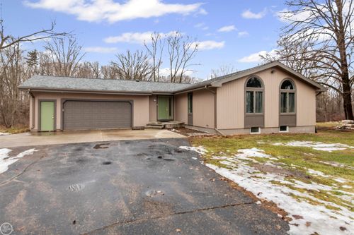 2710 Evergreen Ln, Port Huron, MI, 48060-2593 | Card Image