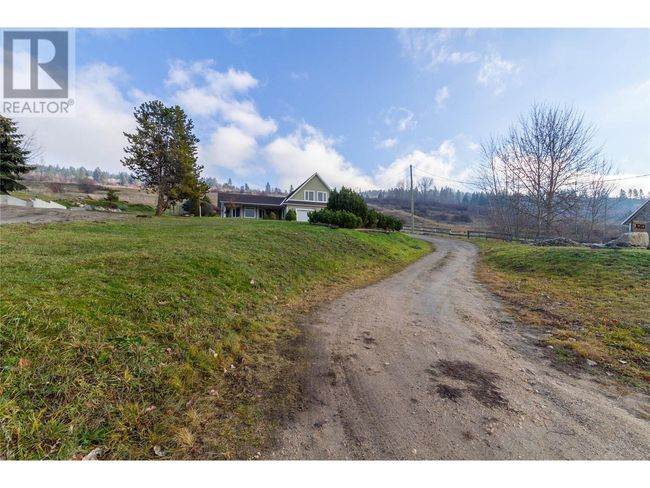 7603 Baker Hogg Rd, House other with 3 bedrooms, 3 bathrooms and 2 parking in North Okanagan Rd Rural BC | Image 43
