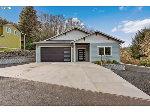 905 Bellevue Dr, Reedsport, OR, 97467-1741 | Card Image