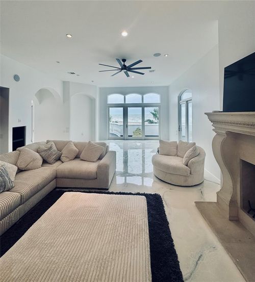 17009 San Luis Pass Rd, Galveston, TX, 77554 | Card Image