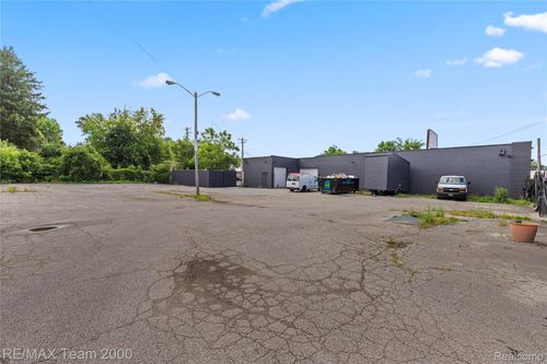 17170 Burgess, Detroit, MI, 48219-3268 | Card Image