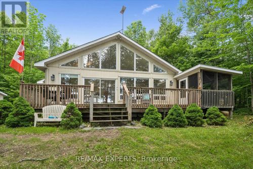 1007 Mccabe Road, Lake of Bays (Mclean), ON, P0B1A0 | Card Image