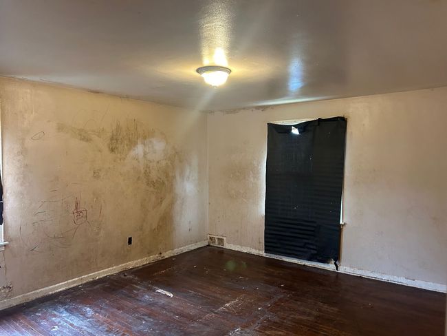 18639 Kentucky St, House other with 3 bedrooms, 2 bathrooms and null parking in Detroit MI | Image 7