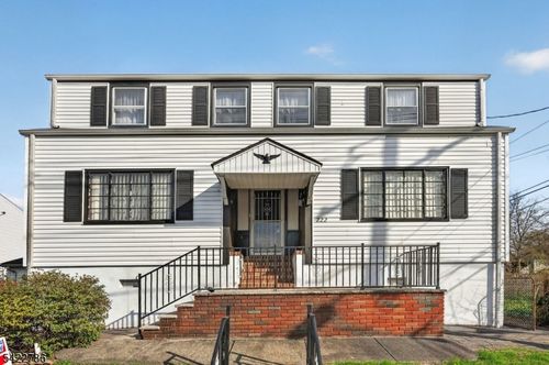 222 Remsen Ave, Avenel, NJ, 07001-1201 | Card Image