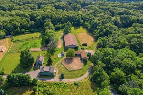 32 Equestrian Way, Cranston, RI, 02921-1623 | Card Image