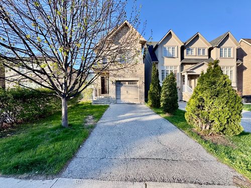 1033 Shaw Dr, Mississauga, ON, L5G3Z3 | Card Image